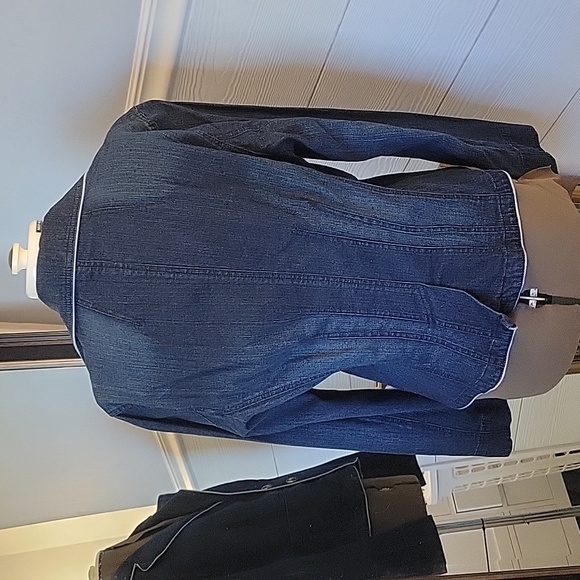 Nine & Co. Jean Jacket - Picture 4 of 6